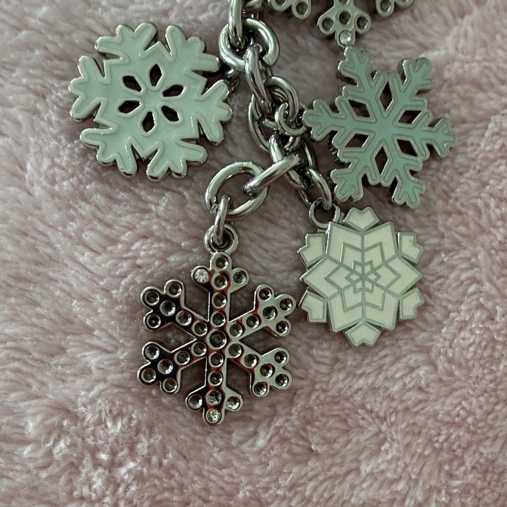 Vintage Coach Silver Snowflake Charm/Key Fob - Picture 7 of 11
